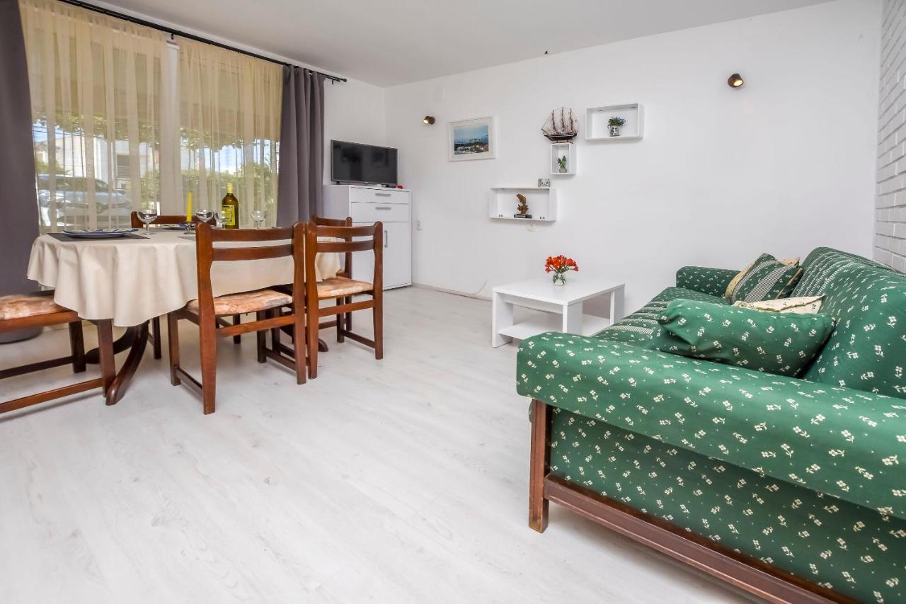 Apartments Viktor Rogoznica  Luaran gambar