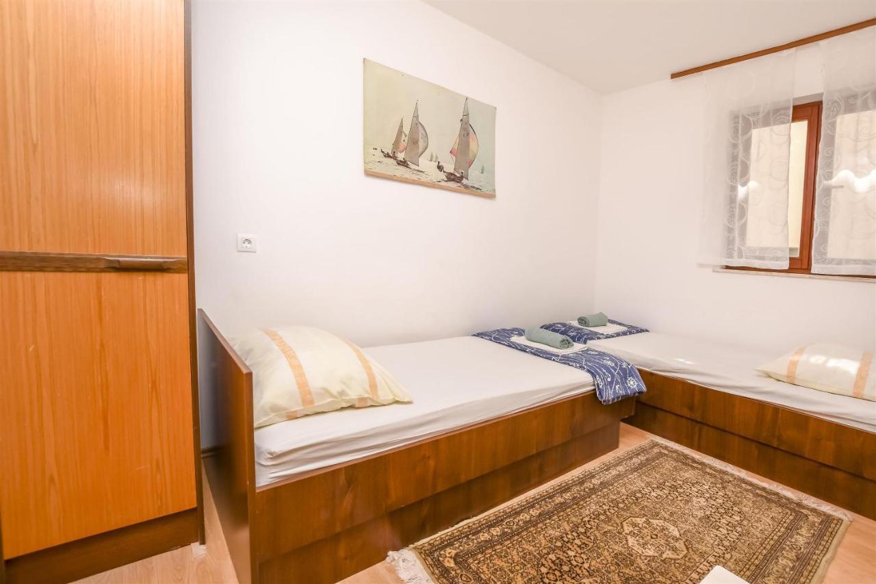 Apartments Viktor Rogoznica  Luaran gambar